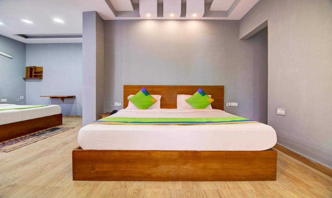 Treebo Trend Aashiyana Paradise Badshahpur Exterior photo